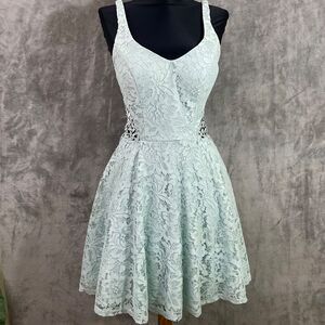 Camille La Vie lace Fit & Flare  Mini Dress Size 5 mint green cut outs lined
